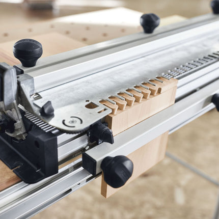 Plantilla de púas de cola de milano Festool VS 600 SZ 14 (488877) para OF 900, OF 1000, OF 1010, OF 1010 R, OF 1400