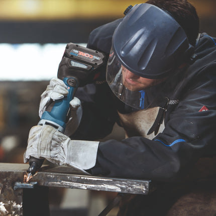 Bosch GGS 18V-23 PLC Smerigliatrice diritta professionale a batteria 18 V brushless + 1x batteria ricaricabile 5,0 Ah + caricabatterie + L-Boxx