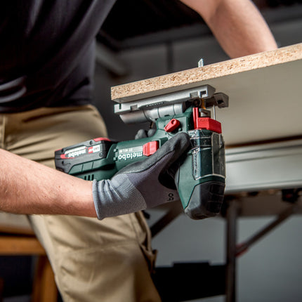 Metabo ST 18 L 90 cordless jigsaw 18 V 90 mm + 2x LiHD battery 4.0 Ah + charger + metabox