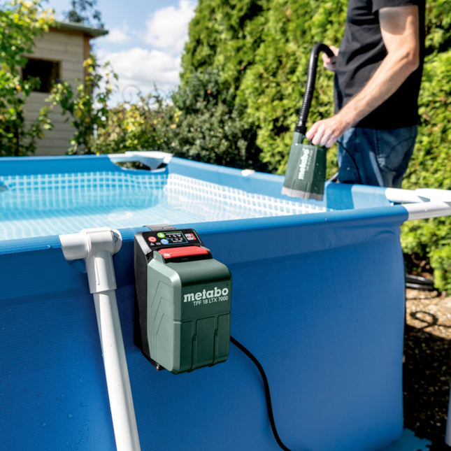 Bomba sumergible sin cable Metabo TPF 18 LTX 7000 18 V 7000 l/h 0,9 bar (601748850) + accesorios - sin batería, sin cargador