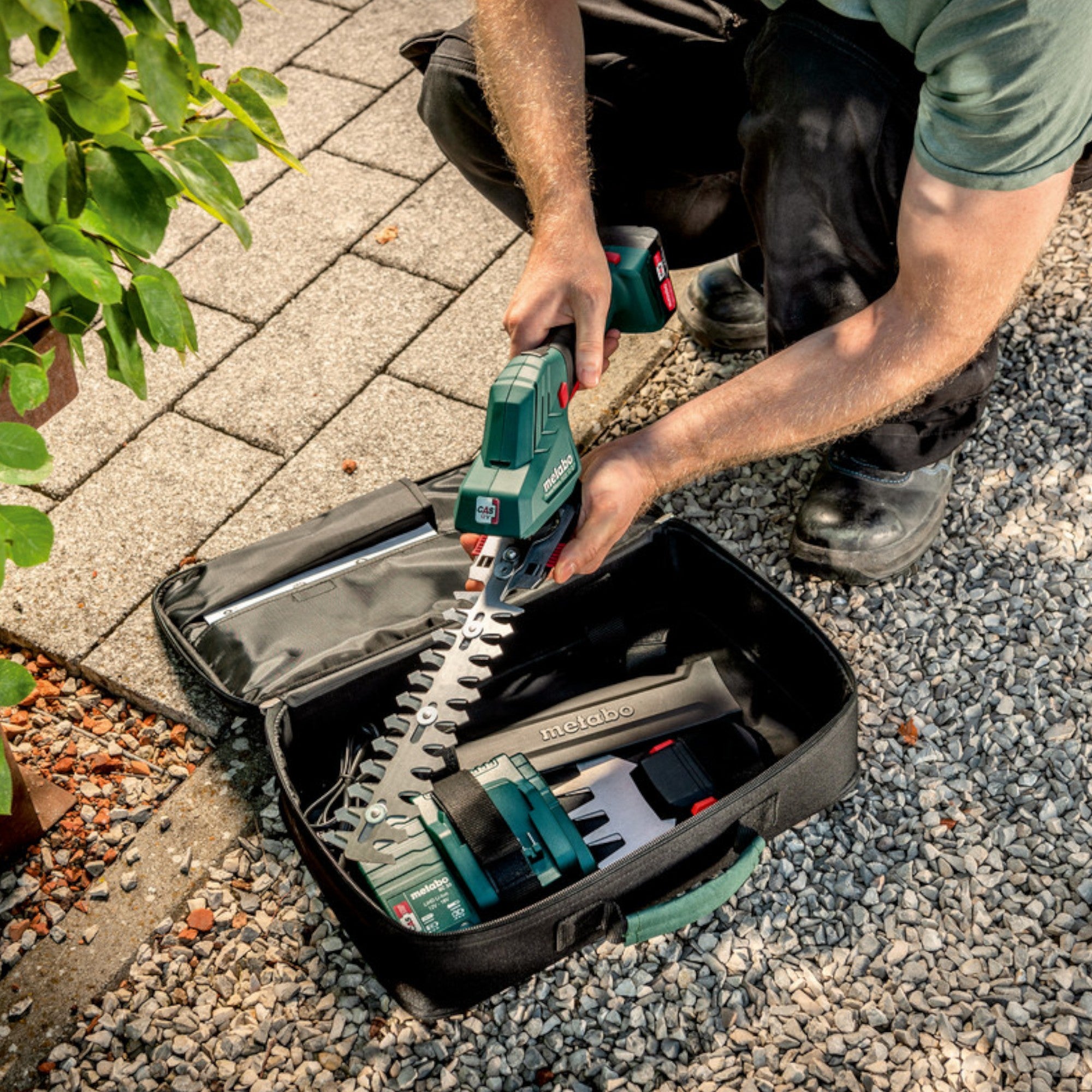 Metabo PowerMaxx SGS 12 Q Akku Gras und Strauchschere 12 V 601608500 1x Akku 2 0 Ah Ladegeraet Tasche 4 - toolbrothers