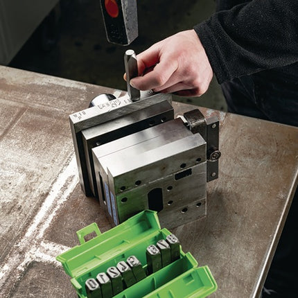 Juego de números de impacto Kukko 330 ( 8000458600 ) 9 piezas números 0 - 9