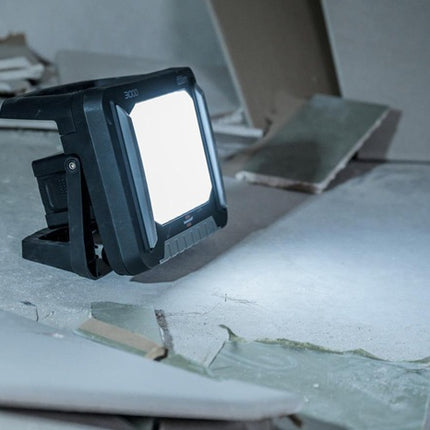 Brennenstuhl Proyector LED recargable para la construcción 3000 MA ( 8002643421 ) 30 W 3150 lm 18 V IP65