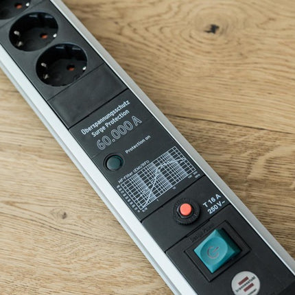 Brennenstuhl Premium-Protect-Line ( 8001484633 ) 16 A 230 V noir/argent 3 m PVC 1,5 mm² Prise multiple