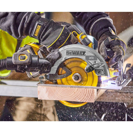 DeWalt DCS 573 M1 Scie circulaire manuelle sans fil 18 V 190 x 30 mm Brushless + 1x batterie 4,0 Ah + chargeur