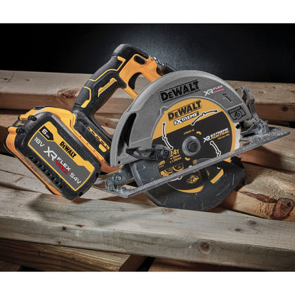 DeWalt DCS 573 N Sierra circular sin cable 18 V 190 x 30 mm sin escobillas + 1x batería 5.0 Ah - sin cargador