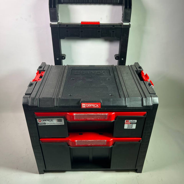 Qbrick System PRO Cart 2 0 Plus Drawer 2 mobile Box auf Raedern 520 x 415 x 660 mm 9 5 l 12 l abnehmbarer Doppelteleskopgriff Beschaedigt 0 - toolbrothers