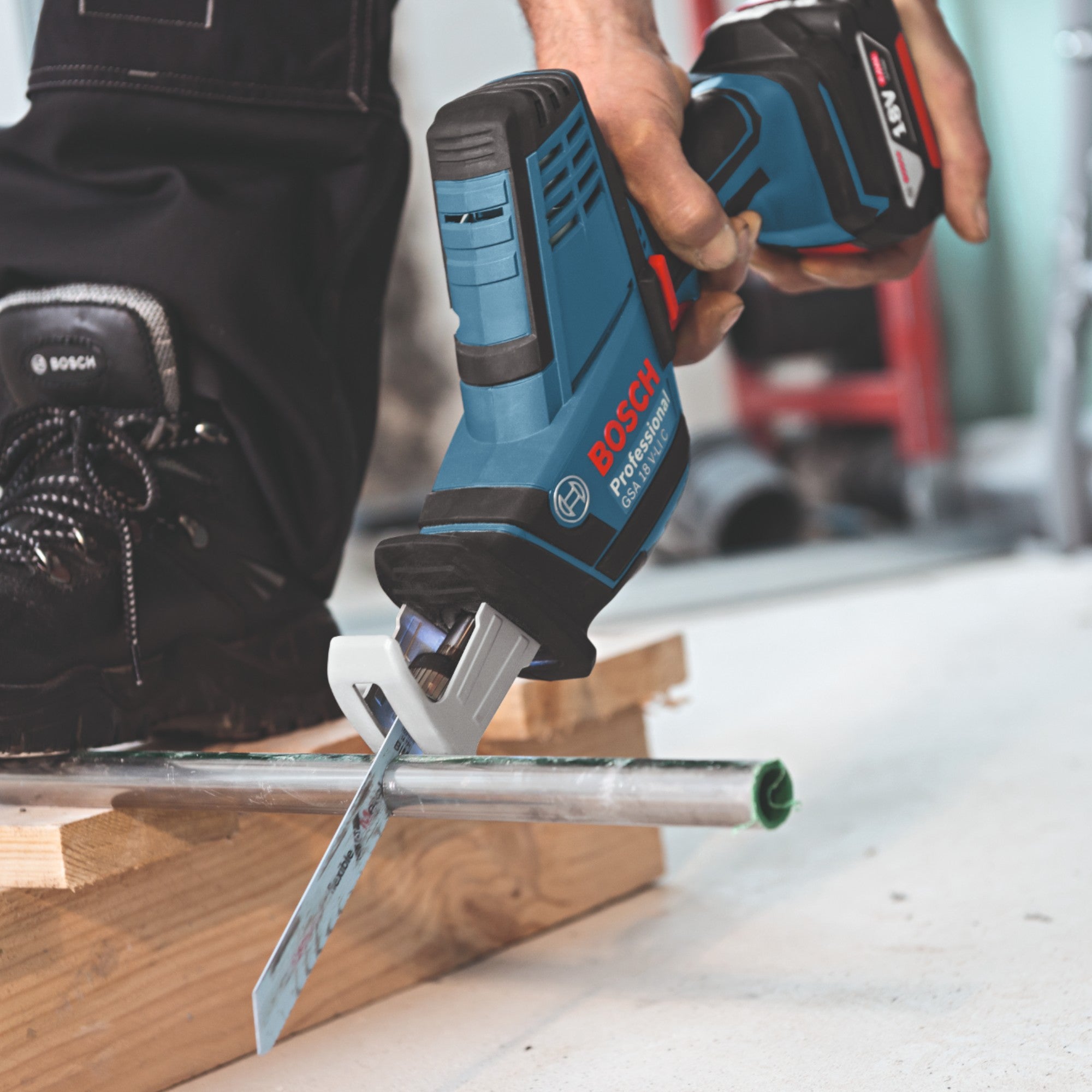 Bosch GSA 18V LI C Professional Akku Reciprosaege Saebelsaege 18 V 1x Akku 5 0 Ah Ladegeraet 4 - toolbrothers