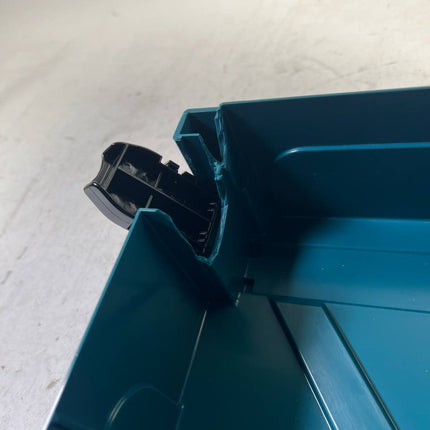 Makita MAKPAC 1 Systemkoffer Solo ohne Einlage Beschaedigt 3 - toolbrothers