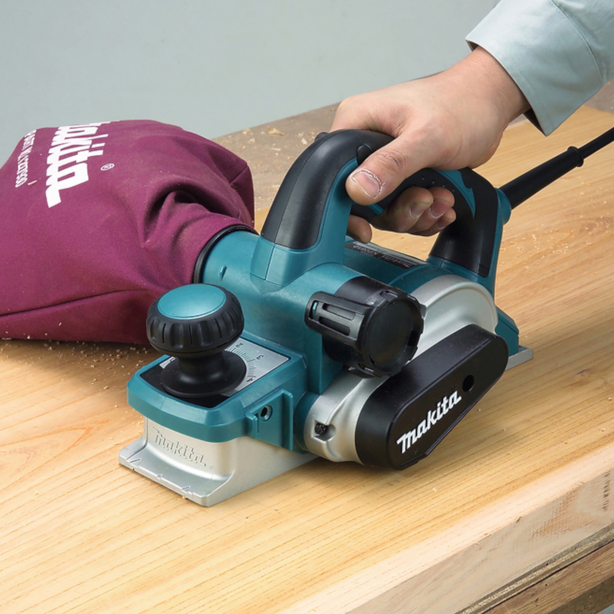 Makita KP 0810 Falzhobel 850 Watt 82 mm Hobelbreite 2 - toolbrothers