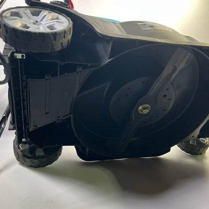 Makita DLM 432 Z Akku Rasenmaeher 36 V 2x 18 V 43 cm Brushless Solo Gebraucht 1 - toolbrothers