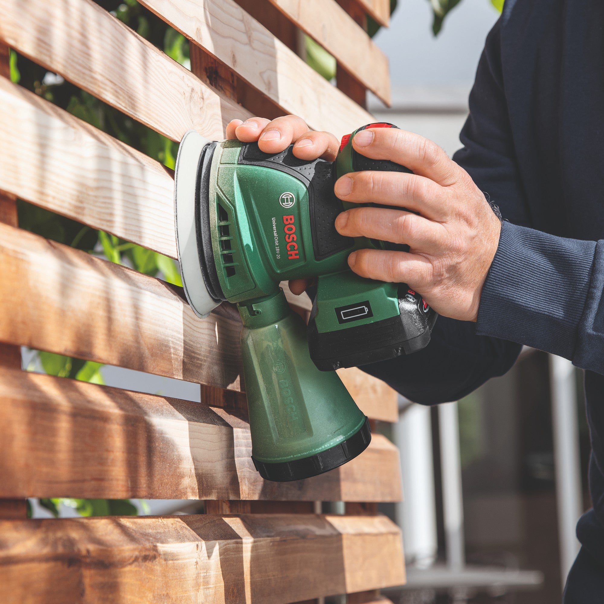 Bosch UniversalOrbit 18V 20 Akku Exzenterschleifer 18 V 125 mm 1x Akku 2 5 Ah Ladegeraet 3 - toolbrothers