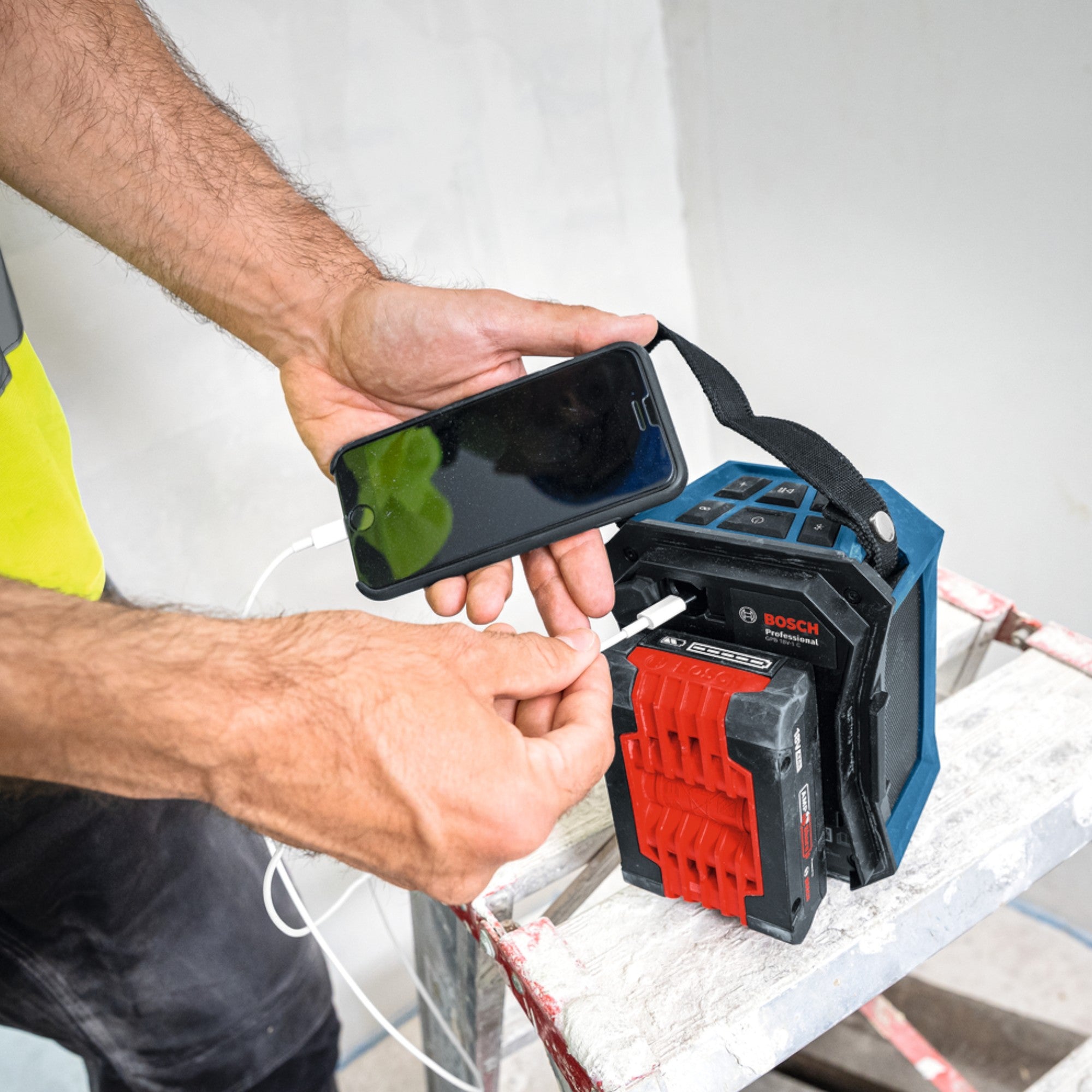 Bosch GPB 18V 1 C Professional Baustellen Bluetooth Lautsprecher 18 V 11 W USB C 06014A7000 Solo ohne Akku ohne Ladegeraet 3 - toolbrothers