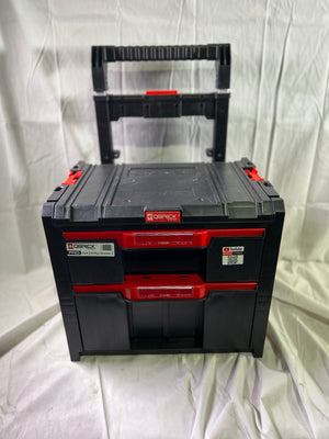 Qbrick System PRO Cart 2.0 Plus Drawer 2 mobile Box auf Rädern 520 x 415 x 660 mm 9,5 l 12 l abnehmbarer Doppelteleskopgriff - Beschädigt