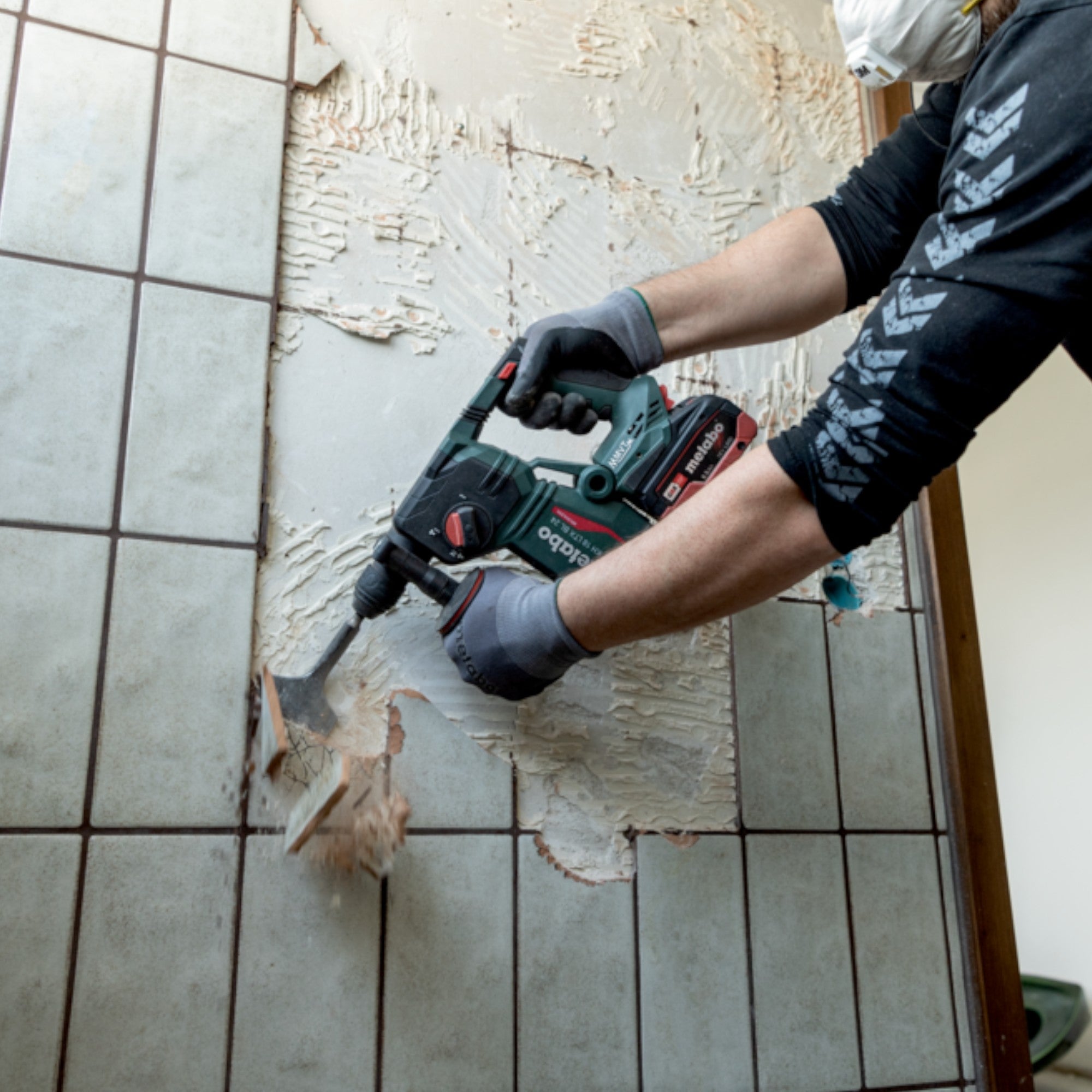 Metabo KH 18 LTX BL 24 Akku Bohrhammer 18 V 2 2 J SDS Plus Brushless 2x LiHDX Akku 4 0 Ah Ladegeraet 4 - toolbrothers
