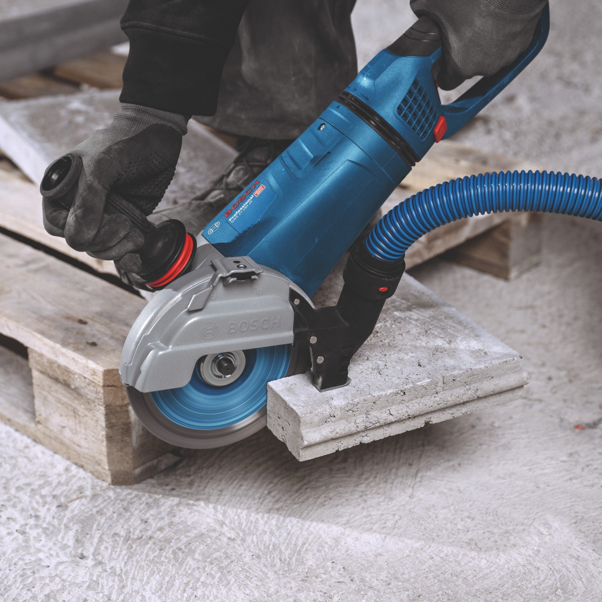 Bosch GDE 180 CG Professional Absaughaube 1600A033ZB fuer 180 mm Winkelschleifer 3 - toolbrothers