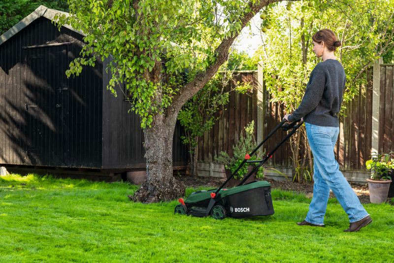 Bosch Home and Garden Akku Rasenmaeher ROTAK18V 34 1x Akku PBA 18V 4 0Ah 06008B9N00  2 - toolbrothers