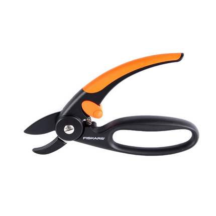 Fiskars Set 1x HS102 Heckenschere Quantum 63 cm Astschere  + 1x P43 Amboss Gartenschere 20 mm - Toolbrothers