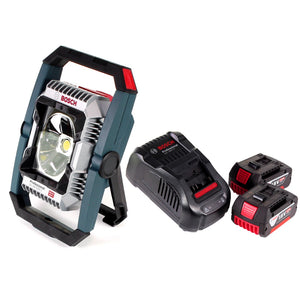 Bosch GLI 18V-2200 C Akku Lampe 18V 2200lm Bluetooth ( 0601446501 ) + 2x 5,0 Ah Akku + Ladegerät