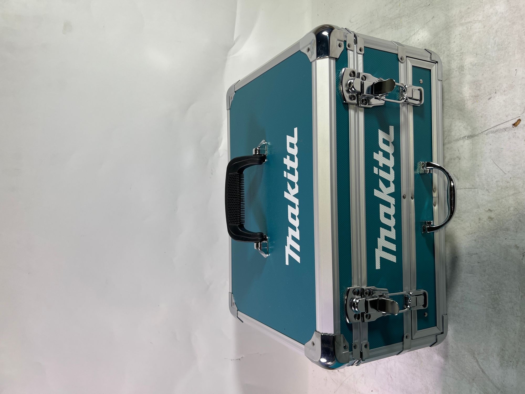 Makita X9 Alu Schubladen Koffer 96 tlg Zubehoer Set Gebraucht 0 - toolbrothers