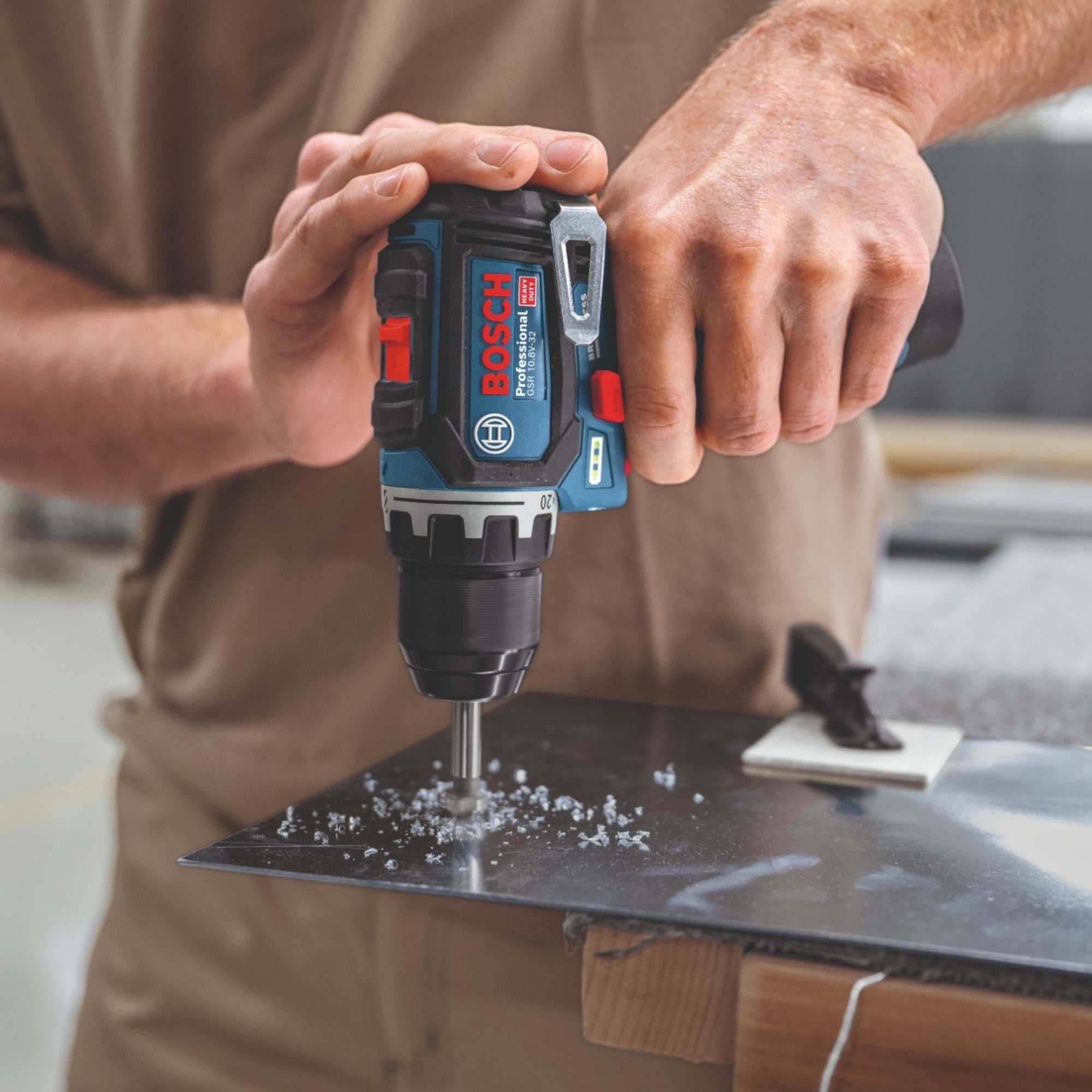 Bosch GSR 12V 32 Professional Akku Bohrschrauber 12 V 32 Nm Brushless 06019N7001 L Boxx ohne Akku ohne Ladegeraet 3 - toolbrothers