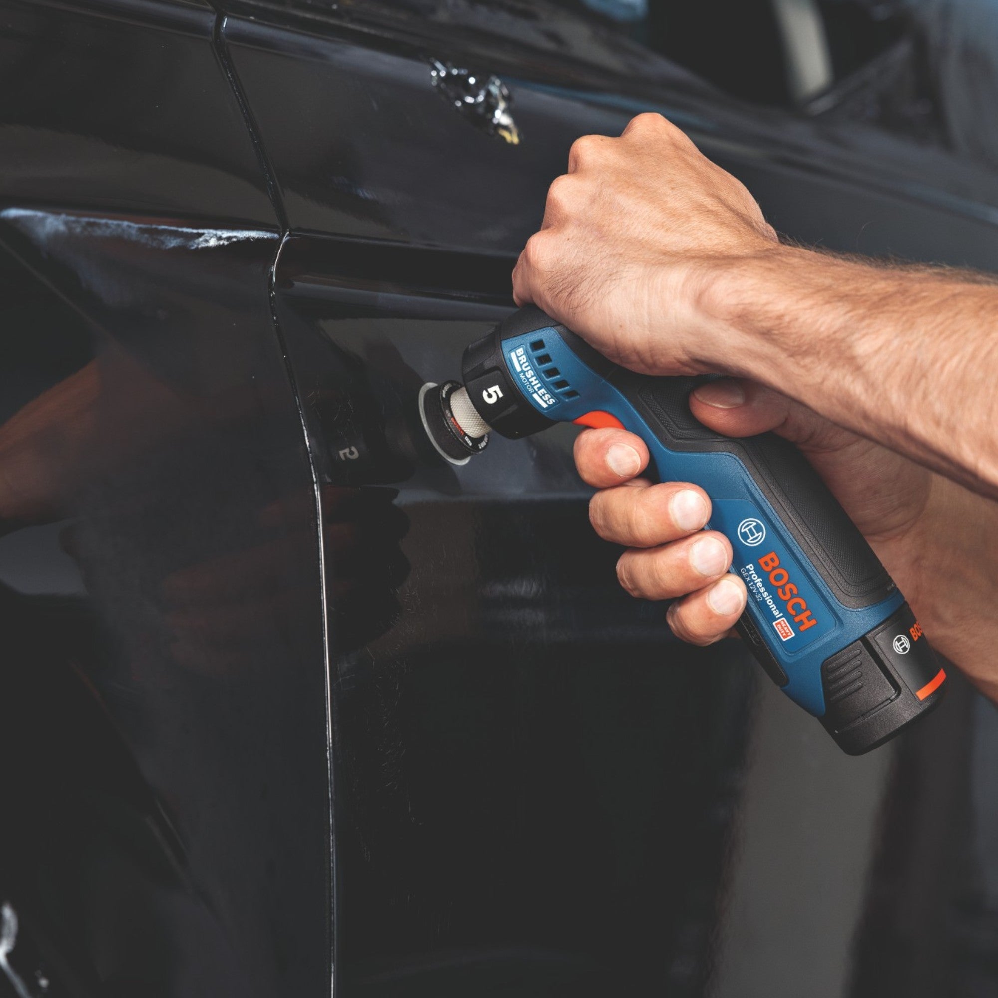 Bosch GEX 12V 32 Akku Exzenterschleifer 12 V 32 mm Brushless 2x Akku 6 0 Ah Ladegeraet 4 - toolbrothers