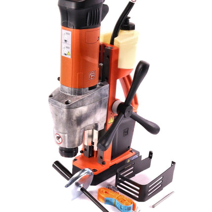 Perforadora magnética universal FEIN KBM 50 Q hasta 50 mm (72704161000) + juego de accesorios de 5 piezas + maletín