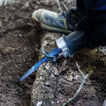 Bosch Expert Lame de scie sabre S 1242 KHM Tough Wood 300 mm 3 TPI ( 2608900406 )