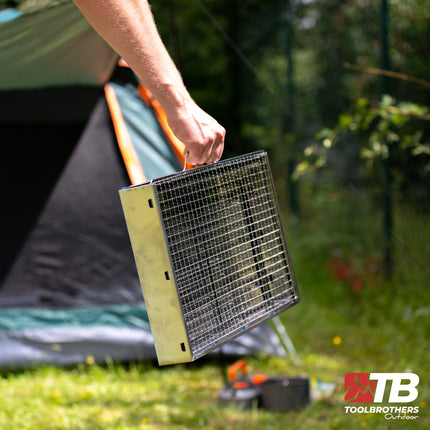 Toolbrothers Barbecue a carbonella portatile in acciaio inox per il campeggio, da allestire senza attrezzi 43 x 29 x 23 cm Smoker BBQ Pit Grill argento