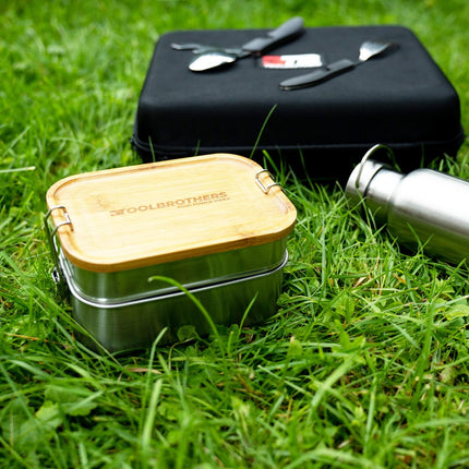 Toolbrothers Fan lunch box in valigetta rigida in acciaio inox 2 livelli coperchio in bambù 1340 ml + borraccia in acciaio inox 600 ml + posate multifunzione 4 in 1